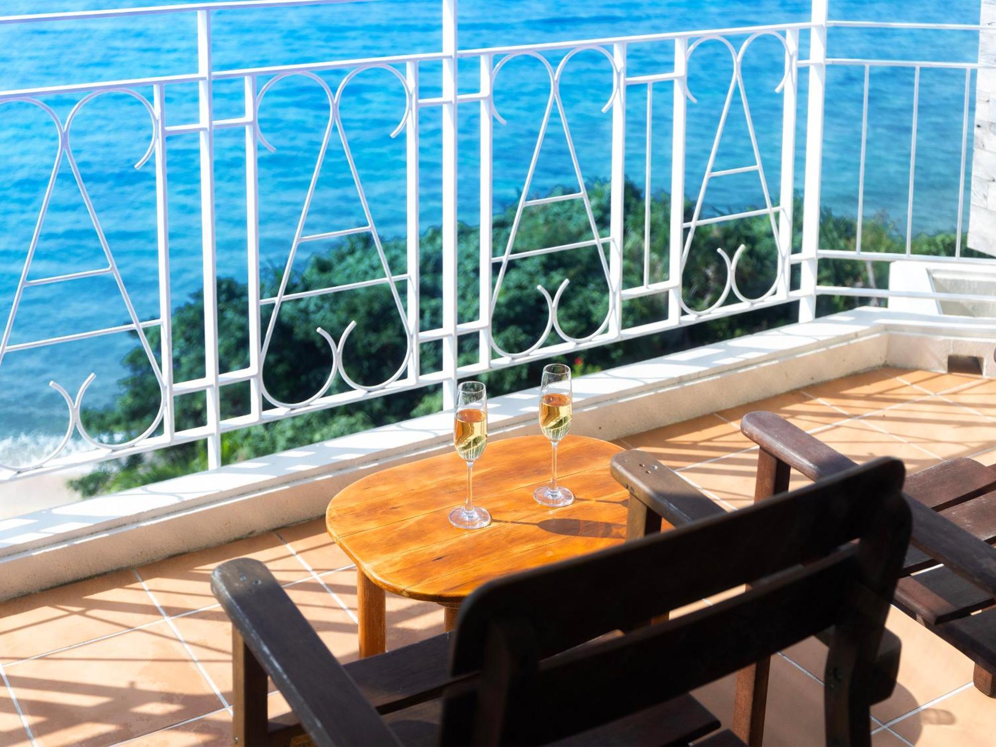 Umi No Terrace Yomitan Toya Hotel Bagian luar foto